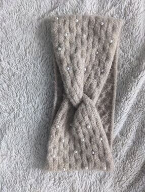 Pearl-Studded Beige Knit Headband